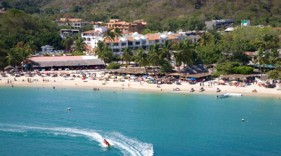 Nossos serviços de aluguel de carros oferecem uma seleção diversificada de veículos em Santa María Huatulco.